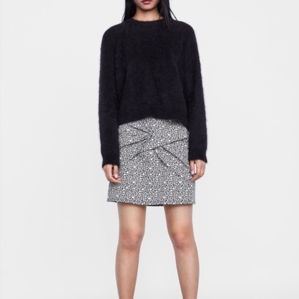 ZARA Leopard Stylish Black and White Skirt Medium